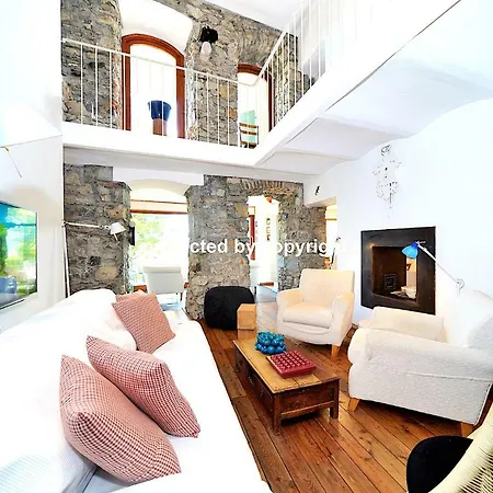 빌라 Unique Seaview Retreat