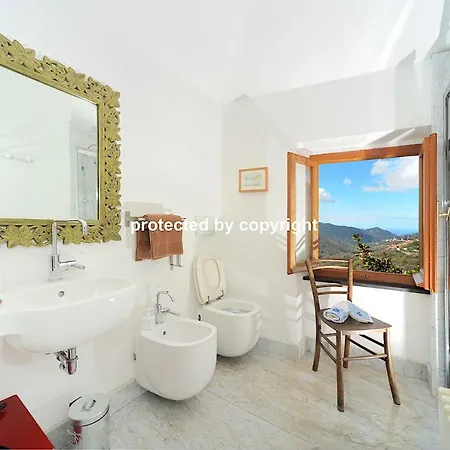 Unique Seaview Retreat *